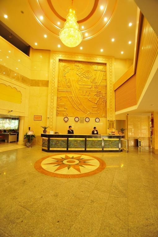 グイリン ニュー プラザ ホテル 桂林 エクステリア 写真
